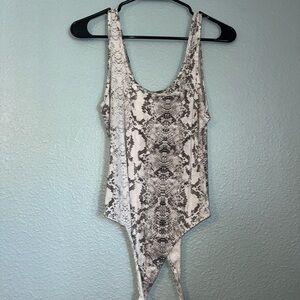 Women’s one piece shirt